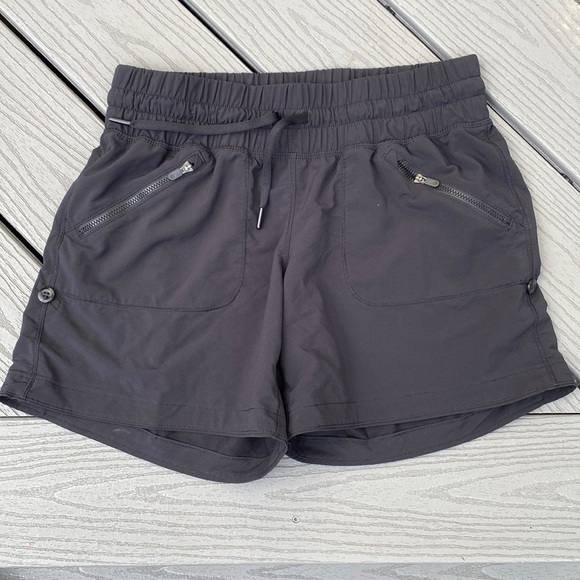 Zella Pants - Zella black shorts